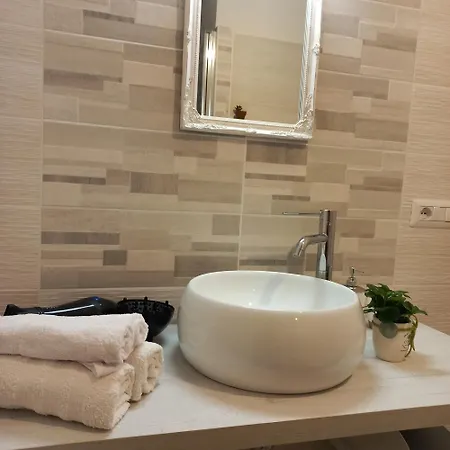 Windwow - Your Flat In *