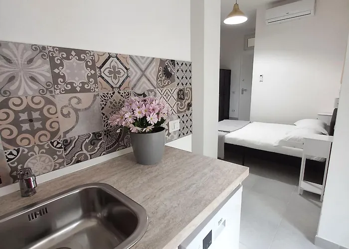 Windwow - Your Flat In *